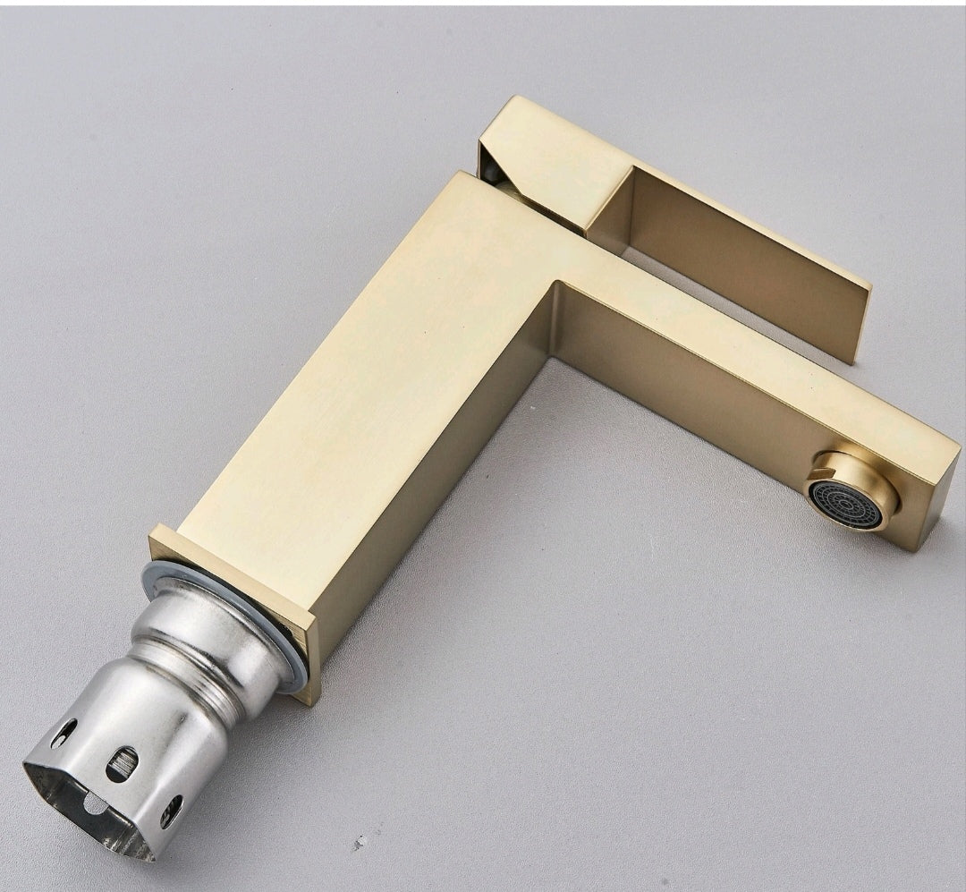Bad Waschbecken Wasserhahn Armatur Gold Design