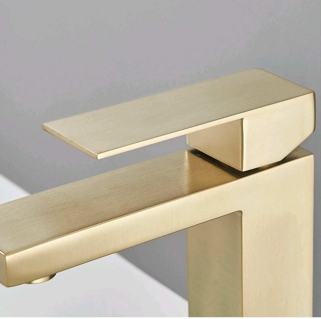 Bad Waschbecken Wasserhahn Armatur Gold Design