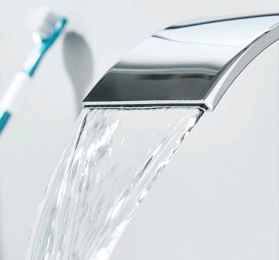 Bad Waschbecken Wasserhahn Armatur Chrome Design