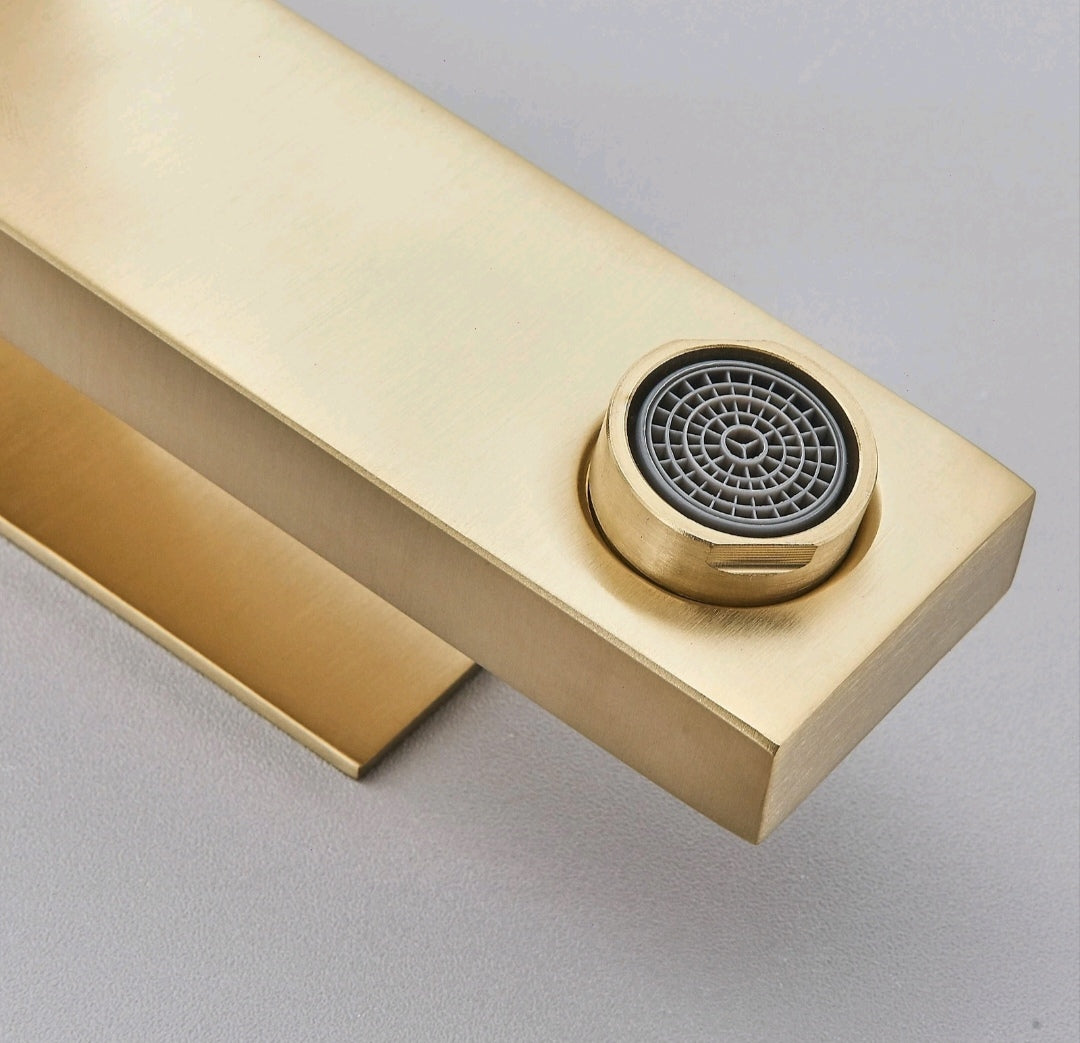 Bad Waschbecken Wasserhahn Armatur Gold Design