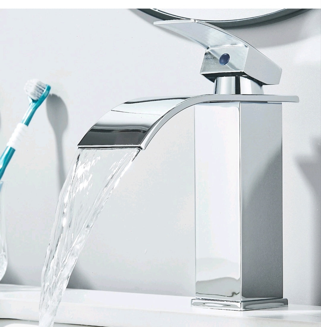 Bad Waschbecken Wasserhahn Armatur Chrome Design